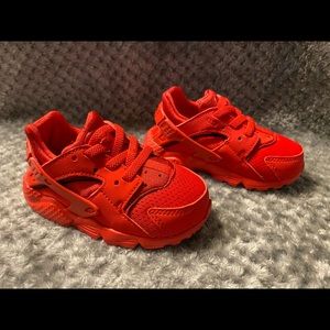 NIKE TDB HUARACHE Sneakers -NWT- Toddler 6C